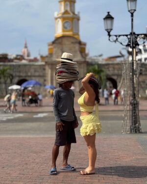 Milagros Flores Instagram - De paseo por Cartagena 🇨🇴✨
Feliz domingo gente bella 😘