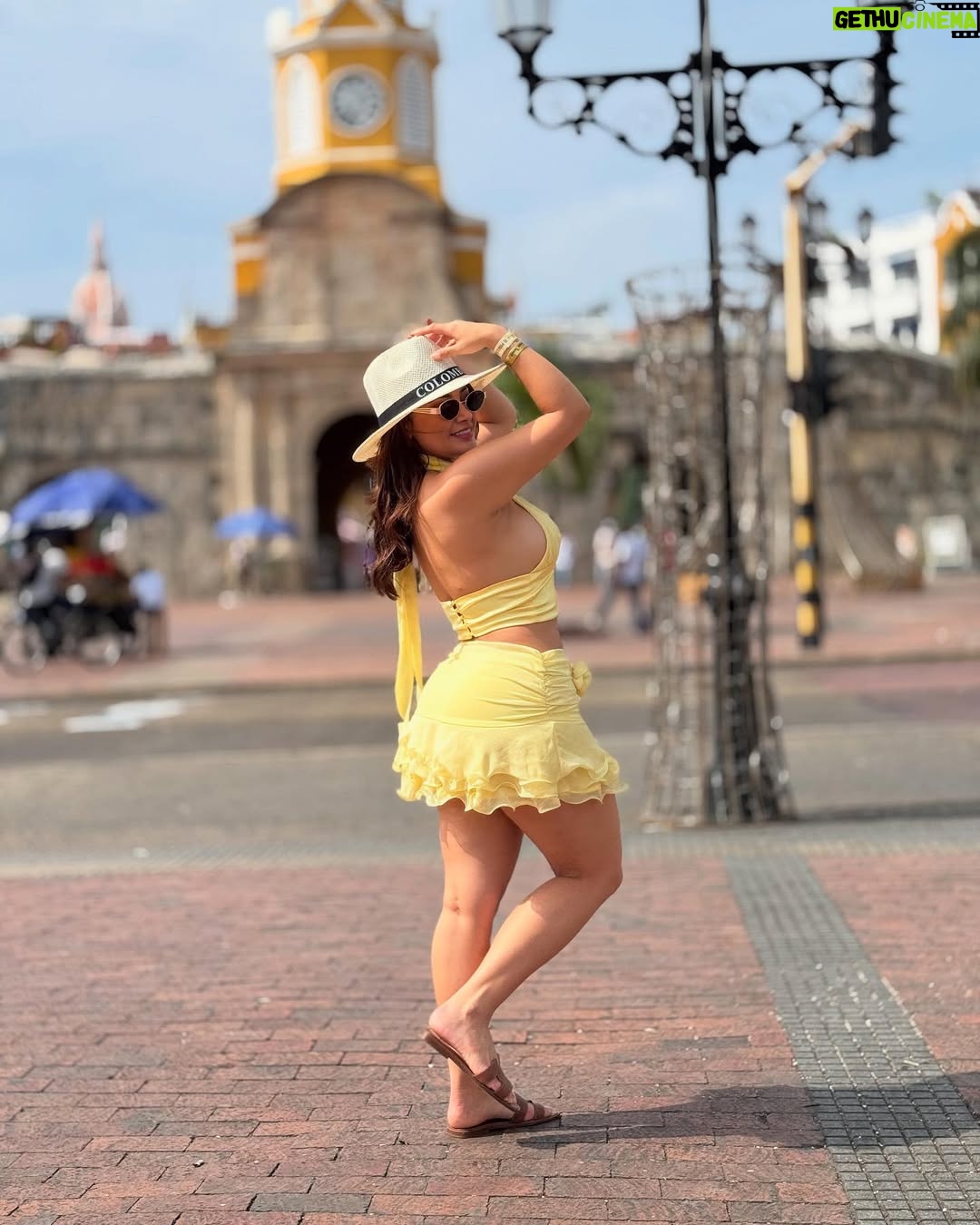 Milagros Flores - 34.1K Likes - De paseo por Cartagena 🇨🇴✨
Feliz domingo gente bella 😘