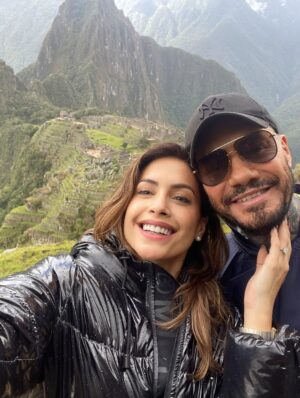 Milett Figueroa Instagram - Hay viajes que te dejan el corazón lleno, y este fue uno de ellos 🥹⛰️✨
Compartir Machu Picchu con mi amor @marcelotinelli y la familia❤️ junto al increíble equipo de @amazonprime fue un regalo que voy a guardar para siempre💛
Verlos grabar en mi país, en un lugar tan poderoso, me hizo sentir una mezcla de orgullo, gratitud y emoción difícil de explicar.
Gracias a todo el equipo por hacerlo posible, y gracias a la vida por recordarme una vez más lo afortunada que soy de ser peruana 🇵🇪✨
Gracias por este regalo hermoso🙏🏼@marcelotinelli❤️🔥 / @amazonprime / @lafliaok @augustotejada /@jmmartinezmedina /@davidblankla @caroantonucci 💛
Que experiencia tan maravillosa!