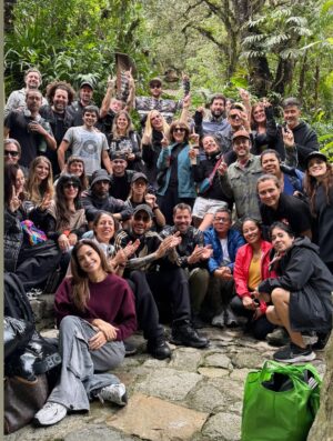 Milett Figueroa Instagram - Hay viajes que te dejan el corazón lleno, y este fue uno de ellos 🥹⛰️✨
Compartir Machu Picchu con mi amor @marcelotinelli y la familia❤️ junto al increíble equipo de @amazonprime fue un regalo que voy a guardar para siempre💛
Verlos grabar en mi país, en un lugar tan poderoso, me hizo sentir una mezcla de orgullo, gratitud y emoción difícil de explicar.
Gracias a todo el equipo por hacerlo posible, y gracias a la vida por recordarme una vez más lo afortunada que soy de ser peruana 🇵🇪✨
Gracias por este regalo hermoso🙏🏼@marcelotinelli❤️🔥 / @amazonprime / @lafliaok @augustotejada /@jmmartinezmedina /@davidblankla @caroantonucci 💛
Que experiencia tan maravillosa!