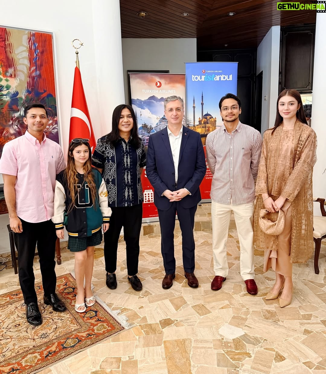 Mimi Lana - 93.3K Likes - Thank you to the Embassy of the Republic of Türkiye for a warm and welcoming morning gathering in celebration of World Turkish Coffee Day together with @turkishairlines ☕️✨A truly delightful start to the day. 🤍