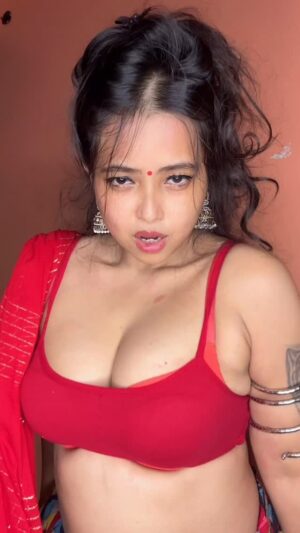 Minakshi Dey Instagram - Bhojpuri vibes🔥 #reels #reelsinstagram #reelitfeelit #trending #explore #dreamgirl666