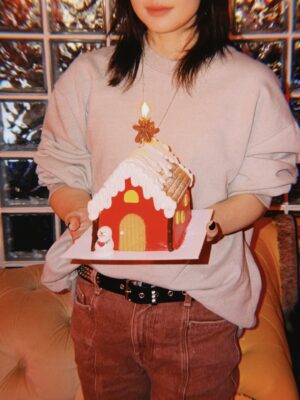 Miryo Instagram - 여러 가지 일때문에 인사가 많이 늦어졌는데요…제 생일 축하해 주셨던 모든 분들께 진심으로 감사 드립니다🤍 그리고 생일 축하해 나르샤☺️ 사랑해요🙌🏻