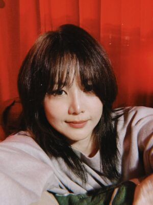 Miryo Instagram - 여러 가지 일때문에 인사가 많이 늦어졌는데요…제 생일 축하해 주셨던 모든 분들께 진심으로 감사 드립니다🤍 그리고 생일 축하해 나르샤☺️ 사랑해요🙌🏻