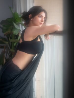 Misha Narang Instagram - ✨

#vibe #mishanarang 

📸: @kcmstories.portraits