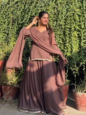 Miss Taanii Instagram - INTRODUCING our first piece in new collection 🫶🏻
SIMAR GEORGETTE KURTA PALAZZO SET WITH LINEN INSIDE 
Available on @meeshoapp now‼️
#meeshoapp #meeshofashion #tivaah #kurtapalazzoset #grwm #ethnicwear #ootd #weddingoutfits