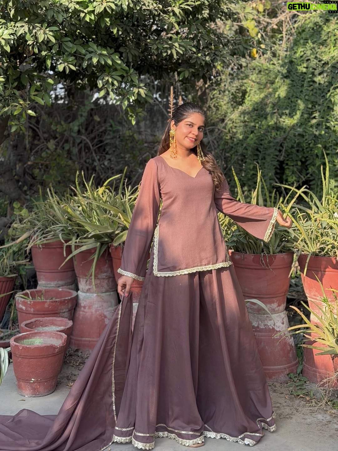 Miss Taanii - 3 Likes - INTRODUCING our first piece in new collection 🫶🏻
SIMAR GEORGETTE KURTA PALAZZO SET WITH LINEN INSIDE 
Available on @meeshoapp now‼️
#meeshoapp #meeshofashion #tivaah #kurtapalazzoset #grwm #ethnicwear #ootd #weddingoutfits