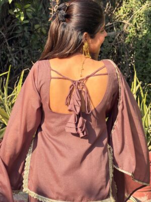 Miss Taanii Instagram - INTRODUCING our first piece in new collection 🫶🏻
SIMAR GEORGETTE KURTA PALAZZO SET WITH LINEN INSIDE 
Available on @meeshoapp now‼️
#meeshoapp #meeshofashion #tivaah #kurtapalazzoset #grwm #ethnicwear #ootd #weddingoutfits