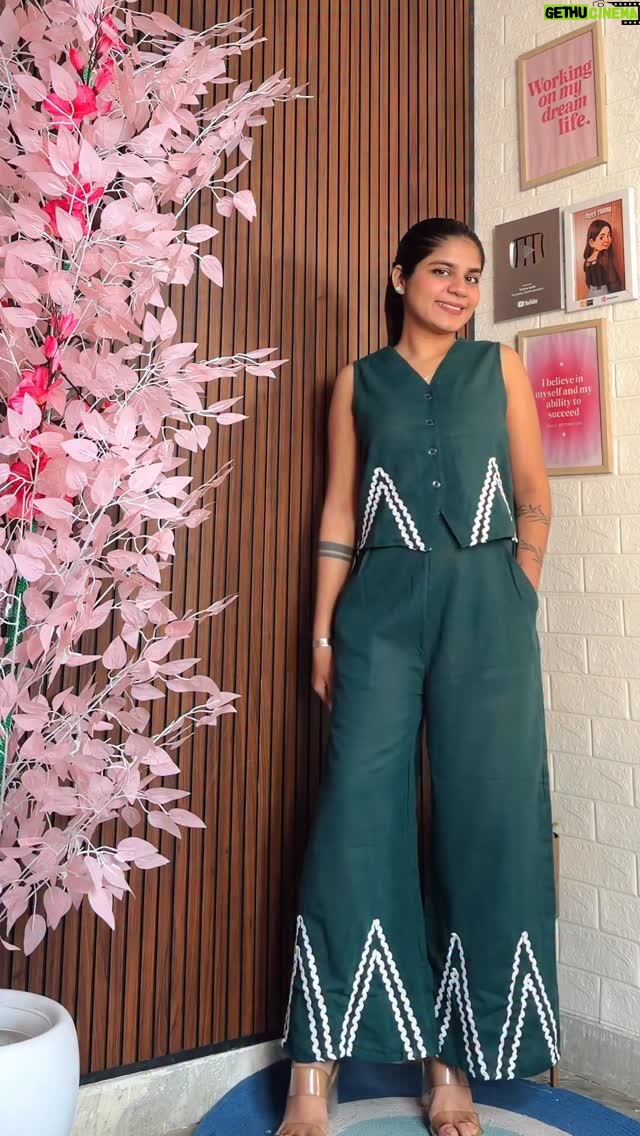 Miss Taanii - 3 Likes - Comfy sets 💫Comment for the Links 🩷
COORD SETS FROM FLIPKART 
.
.
.
Top and bottom sets crop tops palazzos western college wear viral trendy co-ord sets coordinate sets flipkart haul 
#coordsets #topandbottomset #collegewear