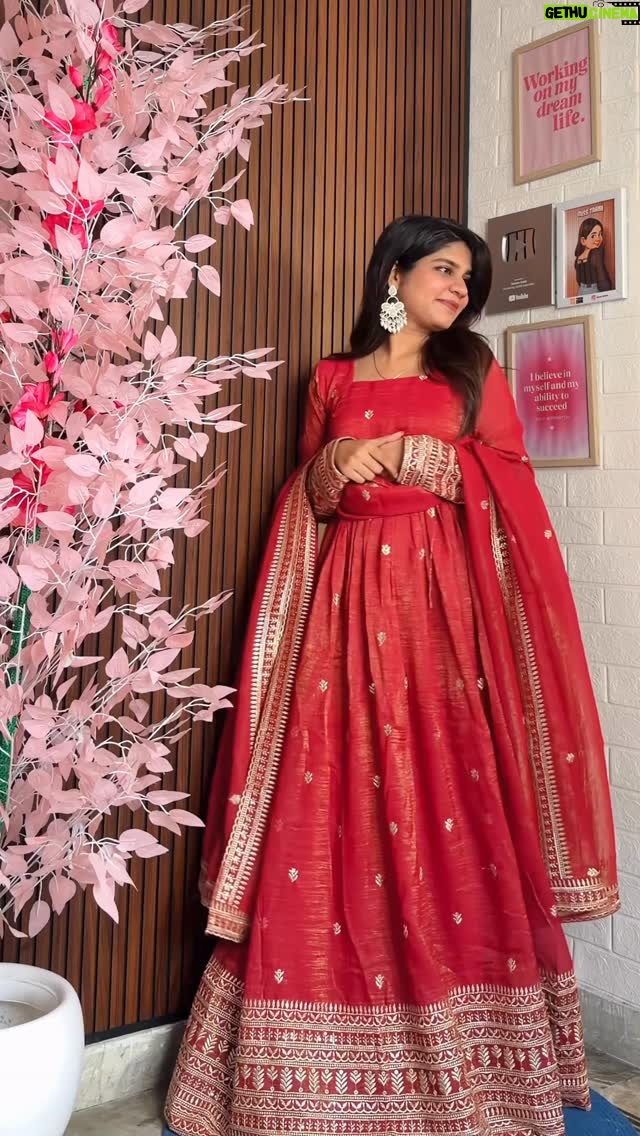 Miss Taanii - 3 Likes - Pretty suits 🫶🏻♥️Comment “suit” for links ✨
ANARKALI KURTA SETS FROM FLIPKART
.
.
.
Wedding suits ethnic wear flipkart haul flared suits organza Georgette suits 
#flipkarthaul #ethnicwear #afforɗablefashion