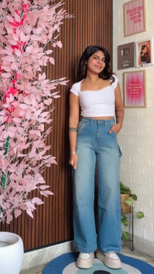Miss Taanii Instagram - Perfect length 🫶🏻Comment “jeans” for Links 💓
HIGH WAISTED JEANS HAUL FROM FLIPKART 
.
.
.
Wide leg jeans straight fit boyfriend fit baggy jeans ankle length blue denim bottomwear flipkart haul 
#widelegjeans #highwaistjeans #baggyjean #bottomwear #flipkartfinds
