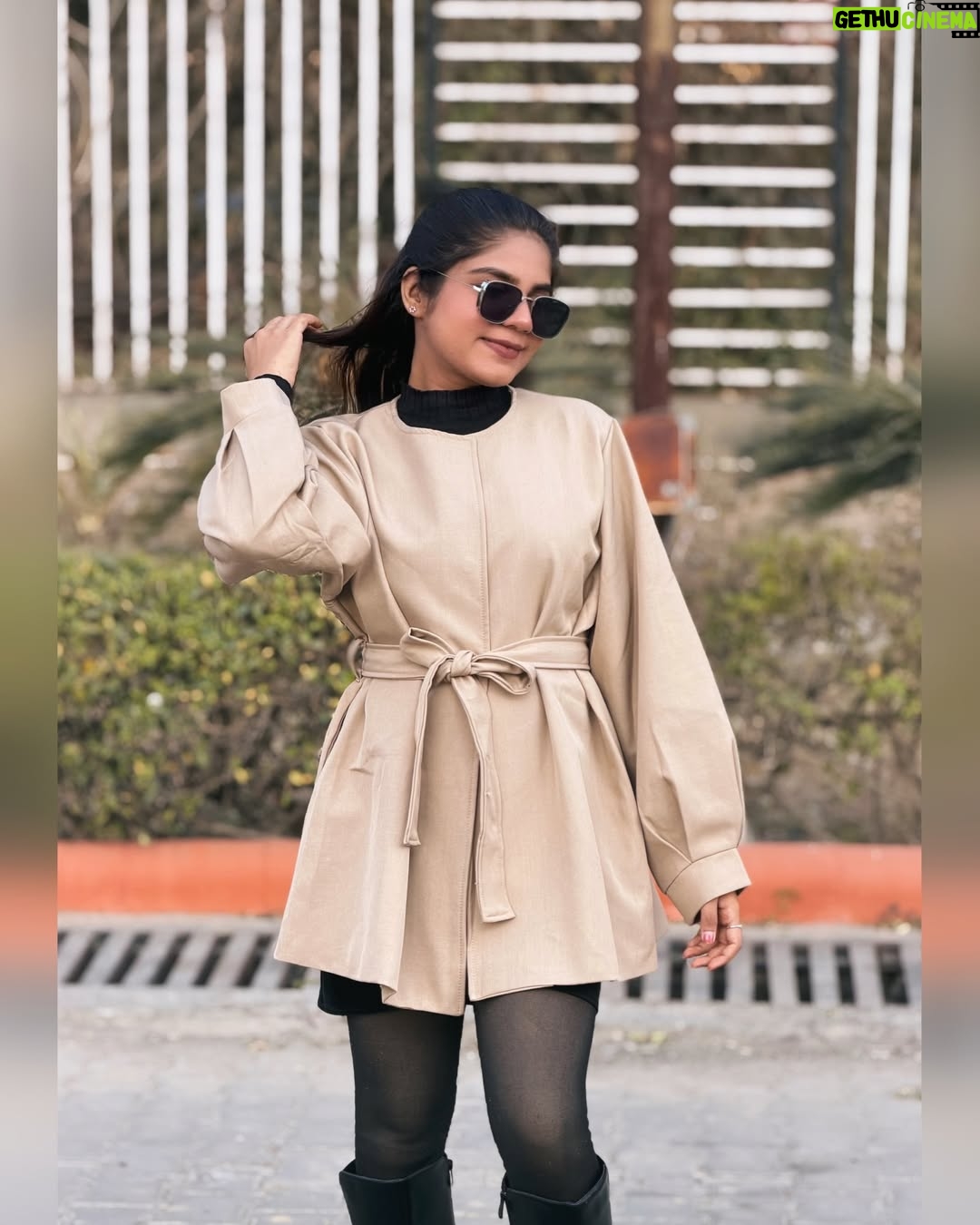 Miss Taanii - 1.9K Likes - 24 🎂 
.
.
Outfit by:- @museoutfitters 
#birthdaypic #ootd #winterwear #instapic #picofthday #outfitoftheday #pinterestinspo #grwm #birthdayoutfit #coatwinter #winteressentials