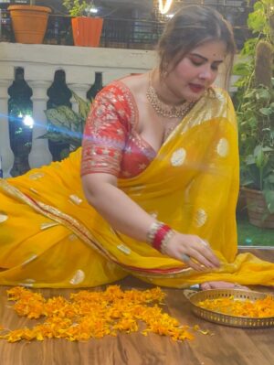 Mithila Purohit Instagram - दशहरा लाए नई ऊर्जा और नई उम्मीदें… शुभ विजयादशमी 🙏🏻🧿
#happydussehra #2025 #festive #thebandragirl