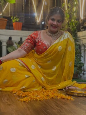 Mithila Purohit Instagram - दशहरा लाए नई ऊर्जा और नई उम्मीदें… शुभ विजयादशमी 🙏🏻🧿
#happydussehra #2025 #festive #thebandragirl
