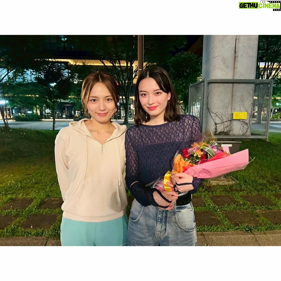 Mizuki Kayashima - 18.4K Likes - ⁡
「スキャンダルイブ」最終話までご覧頂き、ありがとうございました。撮影期間は心も身体もずっしりと重たくなるようなシーンが多く、大変でした。私も莉子と同じ夢や憧れを持って地方から東京に上京して、一生懸命頑張っているからこそ共感できることが多く、大切に寄り添って演じたいなと強く思い撮影していました。
⁡
写真はお姉ちゃん役の春奈ちゃんと📸
現場では色んな方から本当の姉妹みたいと沢山言っていただけて、すんごく嬉しかったです。
撮影が終わった今でもいつも気にかけてくれる大好きなお姉ちゃんです‪☺︎‬‪
⁡