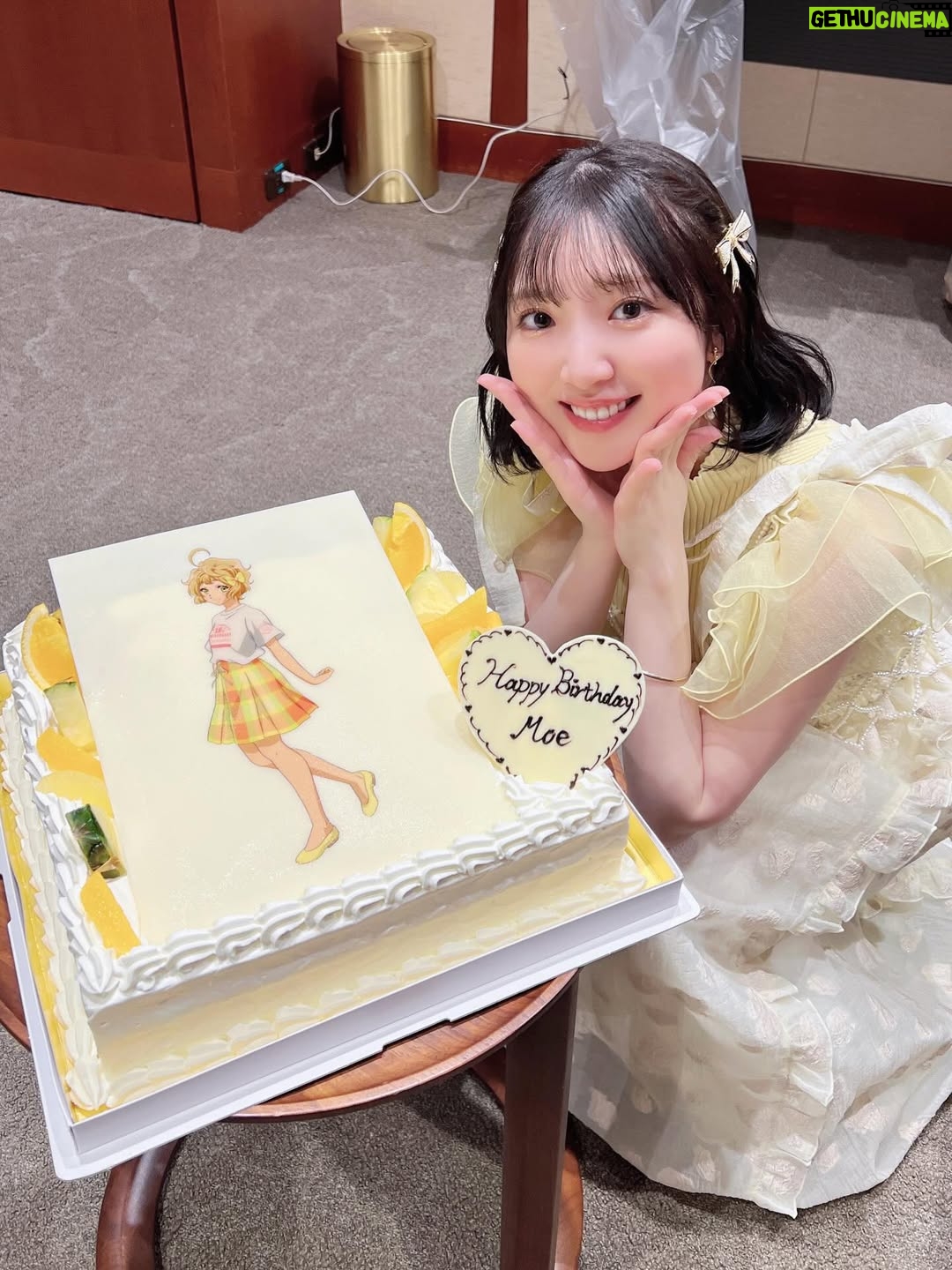 Moe Toyota - 9.5K Likes - 🎀✨

2025年Instagram載せ忘れまとめ🌞

今年も一年本当にありがとうございました🎀
なんだかんだ自分と向き合った一年でした！

みんなはどんな一年だったかな？🙂‍↕️
頑張った自分をたくさん褒めようね⭐️

来年も元気に息して行こうね〜！🫶🏻🤍

良いお年を🌞✨

#大晦日
#2025年載せ忘れ