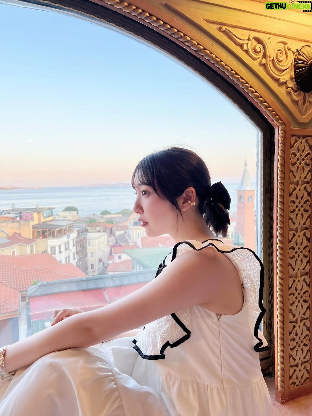 Moe Toyota - 9.5K Likes - 🎀✨

2025年Instagram載せ忘れまとめ🌞

今年も一年本当にありがとうございました🎀
なんだかんだ自分と向き合った一年でした！

みんなはどんな一年だったかな？🙂‍↕️
頑張った自分をたくさん褒めようね⭐️

来年も元気に息して行こうね〜！🫶🏻🤍

良いお年を🌞✨

#大晦日
#2025年載せ忘れ