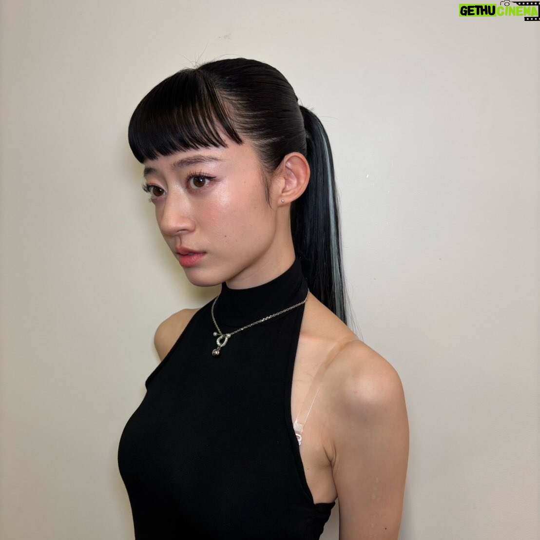 Moeka Shiotsuka - 21.9K Likes - 12月、もうすこし
まほうがつかえるの衣装、ヘアメイクお気に入り
昼間から飲むワイン
旅行に行きたくなる映画
記憶のない動画だけどなんかめちゃ面白い
奇跡のバナナクレープ
半袖でカレー食べる天使たち
買った機材たち、説明書読みながらトライする時間
ロンドンで買ったスウェット
"パイオニア"会議　with @yukinaimafuku 
リファレンス
自撮りやってみる①
自撮りやってみる②
撮影後みんなでまーらーたん
永遠につまらないけど頑張ってくれる一発ギャグの人
ヘプバーン
4人の箸置きを積み上げる　@babajijihouse 
かわいすぎてたべられない方々
クリスマスの事務所
ゆりかBDケーキの要
そして今日レディクレ

たまには振り返ってみました
10月、11月も振り返りたい
間に合う？