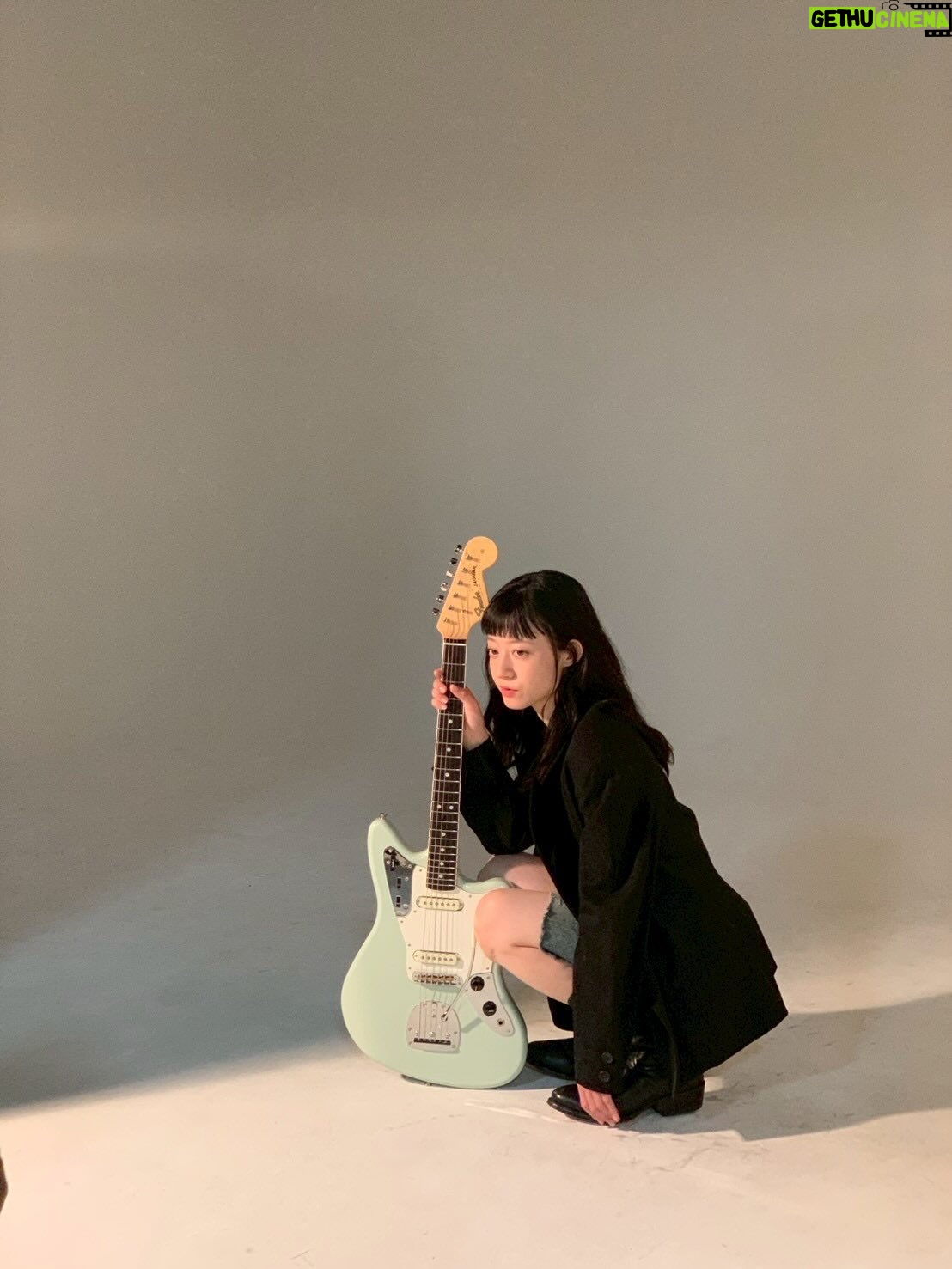 Moeka Shiotsuka - 21.6K Likes - happy birthday〰️〰️
わたしの名前のギター🦋.*˚

ギター始めるひとの最初の一本になれたり
長く大切にしてもらえたりしたらうれしいな 

ラストはﾊﾙﾐﾔのブランド @heap.underwear のパンツひもをチラ見せしたい動画🩲

thankyou ♡
@fender_jp 
@hug_inc 
@hahaharu777 
@38uia 
@goldstep 
@kaoruwtnb 
@kikamkn 

@kanakosakai_official 
@rokumeican_koenji 
@fernweh__jp