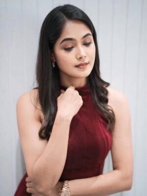 Mokshitha Pai Instagram - Simply Maroon 🤩
MUA @makeoverwithtara_raam
Hair @makeoverby_kusumakashyap
Beautifully shot @rithi__photography
#nimmamokshithapai #mokshi #fyp