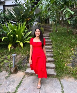 Mokshitha Pai Instagram - Hello , new beginnings 😊
#nimmamokshithapai #mokshi #newyear2026