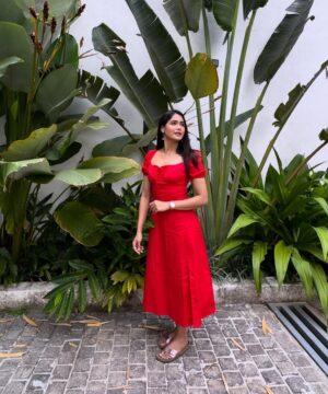 Mokshitha Pai Instagram - Hello , new beginnings 😊
#nimmamokshithapai #mokshi #newyear2026