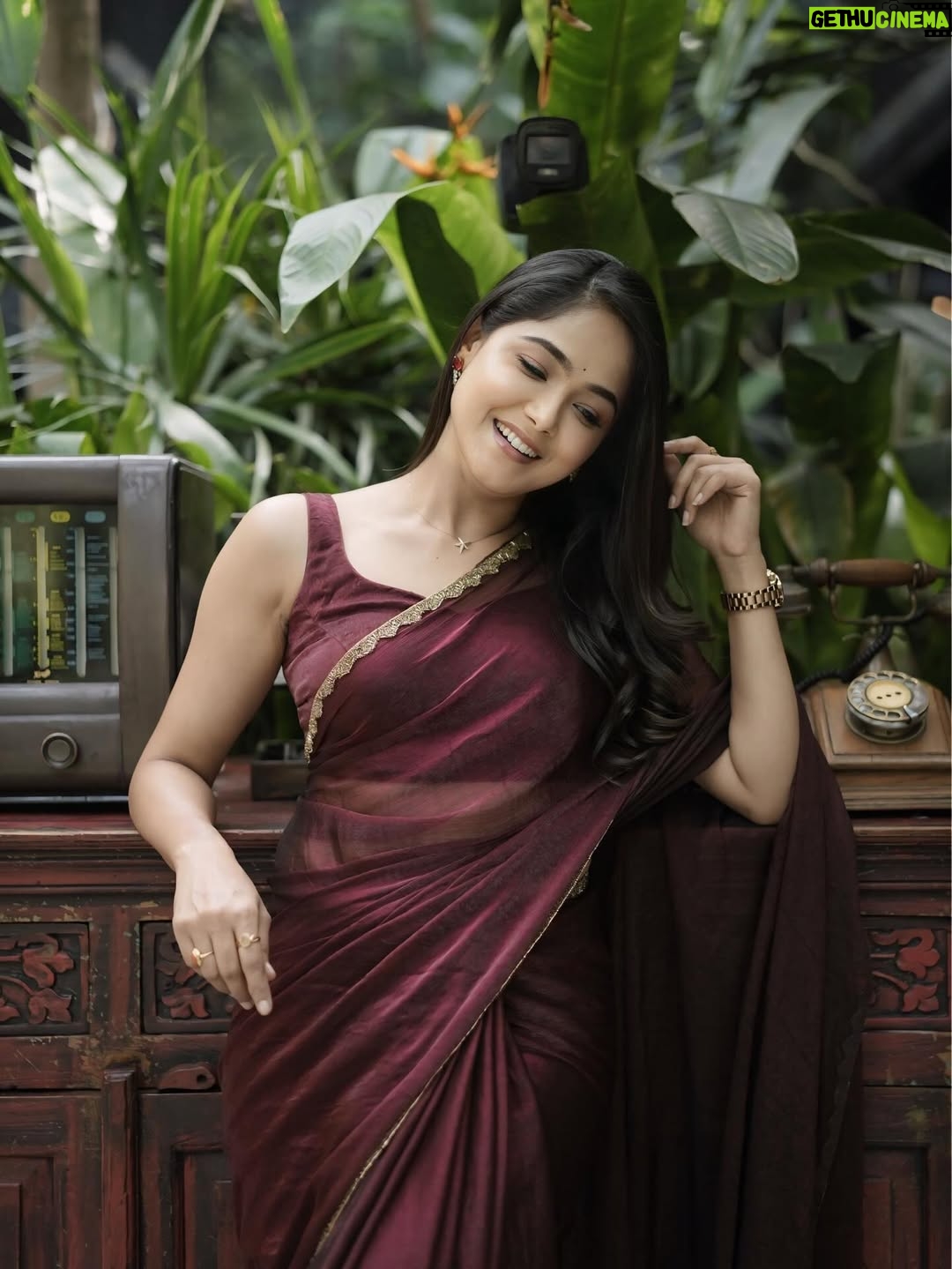 Mokshitha Pai - 73.5K Likes - Instead of focusing on how much you can accomplish, focus on how much you can absolutely love what you’re doing 😄

Lovely saree @cute_in_saree 
Blouse @advayabangalore 
MUA @makeoverwithtara_raam 
Hair @makeoverby_kusumakashyap 
Beautifully shot @rithi__photography 

#nimmamokshithapai #mokshi