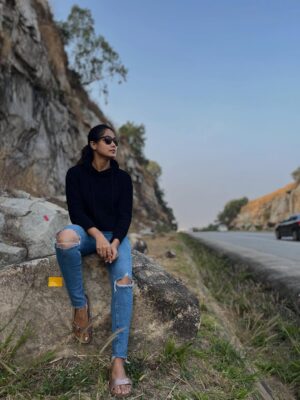 Mokshitha Pai Instagram - Be the energy you want to attract😊
#nimmamokshithapai #mokshi #happysunday
