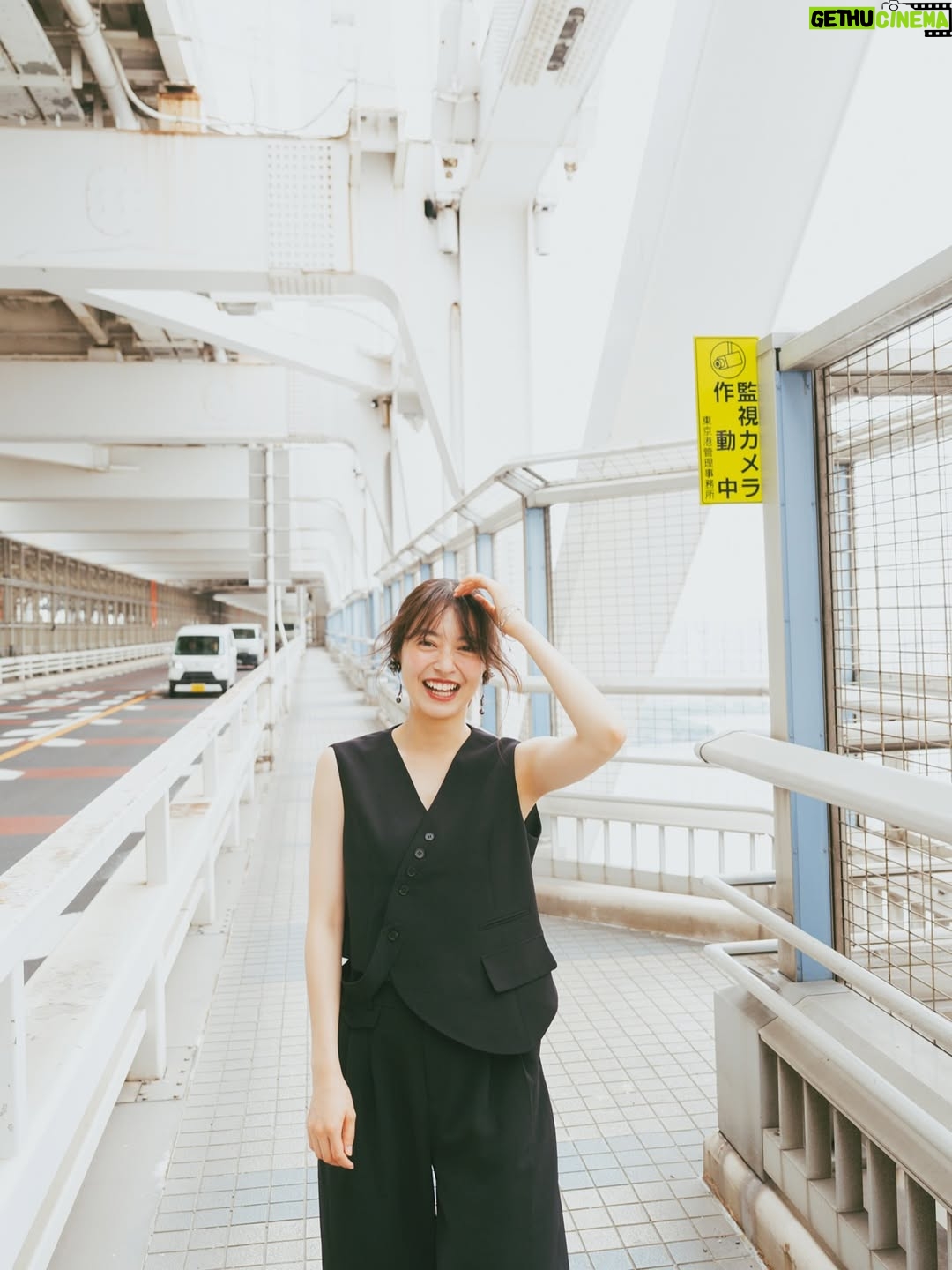 Momoko Tanabe - 11.4K Likes - 遅くなってしまいましたが
web連載 『わたしのone color』　第11話に
登場しています
⁡
私の大切なお守りリップを使って、素敵すぎるヘアメイクと衣裳を纏いました
たのしかったぁ🫧
⁡
記事にもアザーカットいっぱい
ぜひご覧ください🫶🏻
⁡
⁡
#わたしのonecolor
#pr