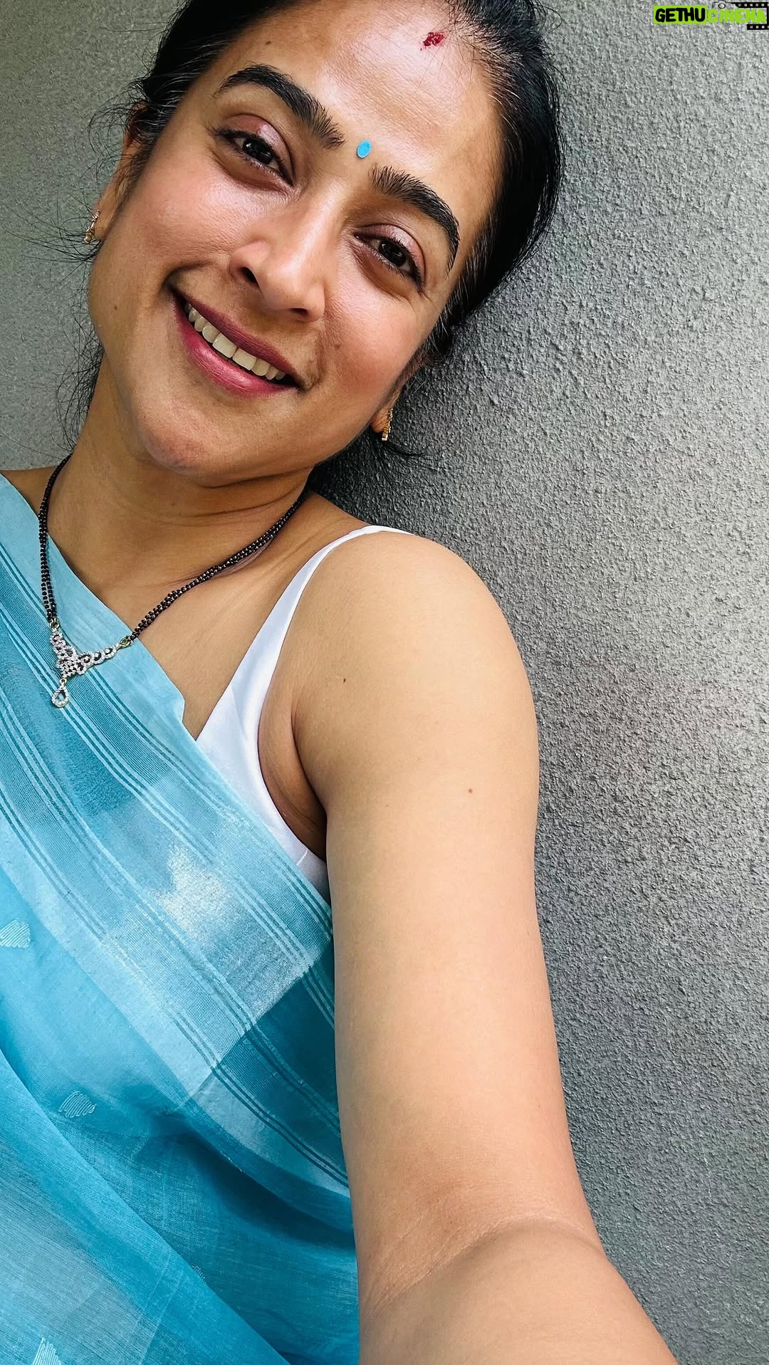 Mona Kakade - 1.2K Likes - Be consistent,
Believe,
Stay persistent ….
It will all fall in place .😇

#monabedre 
#actor 
#thought 
#lyrics 
#autograph 
#instagood