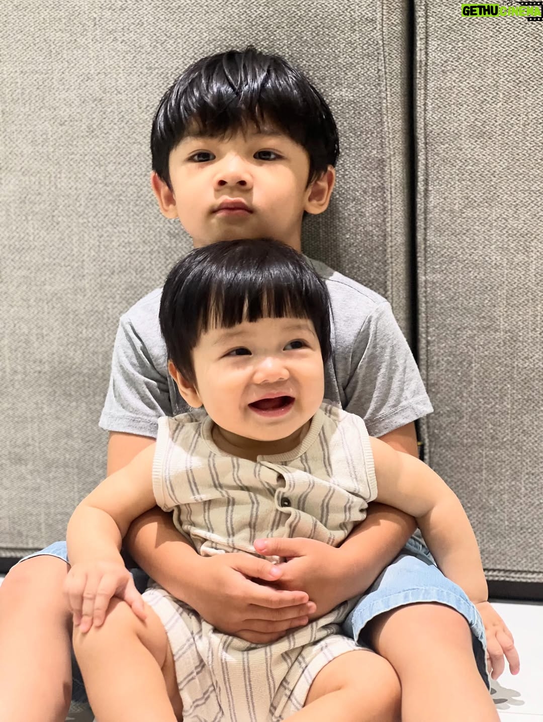 Mona Ratuliu - 8.2K Likes - Wiken akuh penuh bayiiii 👶🏻👶🏻