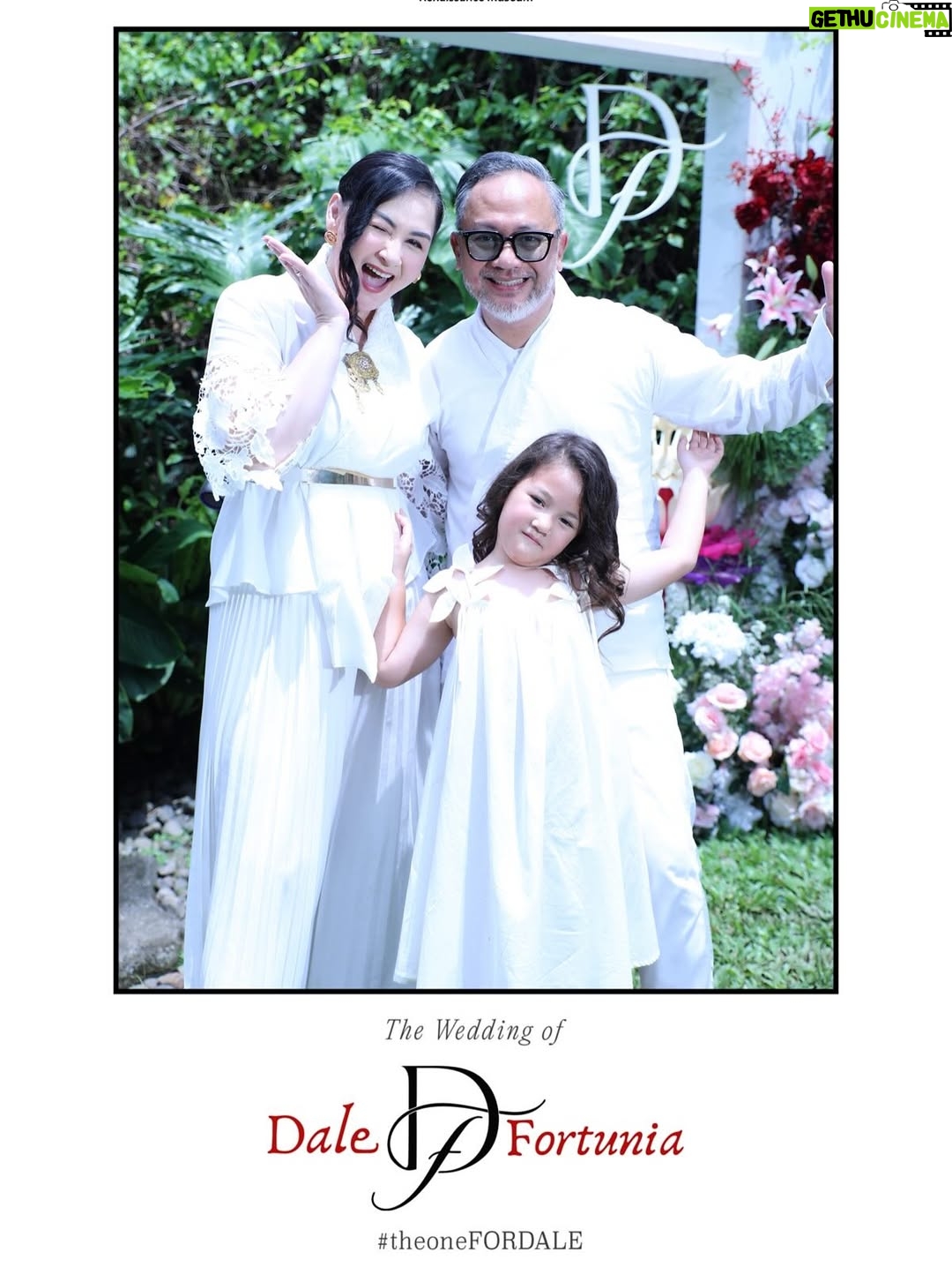 Mona Ratuliu - 10.6K Likes - “ Jadi Nio kapan nyusul?”. Kita disini untuk melihat @antonioblancojr bosen ditanya org2 😂😂😂. 

Selamat ya @fortuniablanco @dale_dale99 happily ever after 💕💕💕