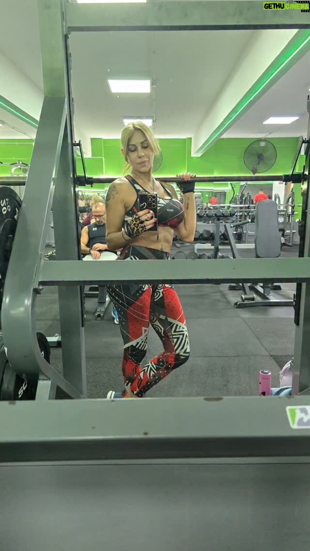 Mónica Farro - 3.4K Likes - Asi termine el 2025 🌟🙌💕 #gym #pileta #mdq