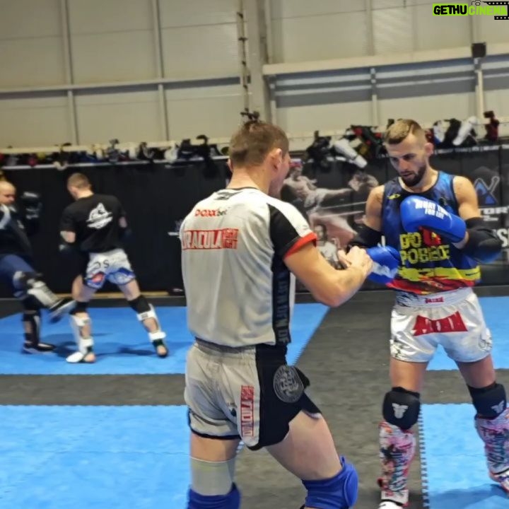 Monika Chochlíková - 3.4K Likes - Reaction drills to kicks 🔥

1. Reflex drill
2. Reaction drill to highkicks
3. Reaction drill to knees
4. Reaction drill to lowkicks
5. Reaction drill to middlekicks
6. Reaction drill to pushkicks

#Muaythai #Striking