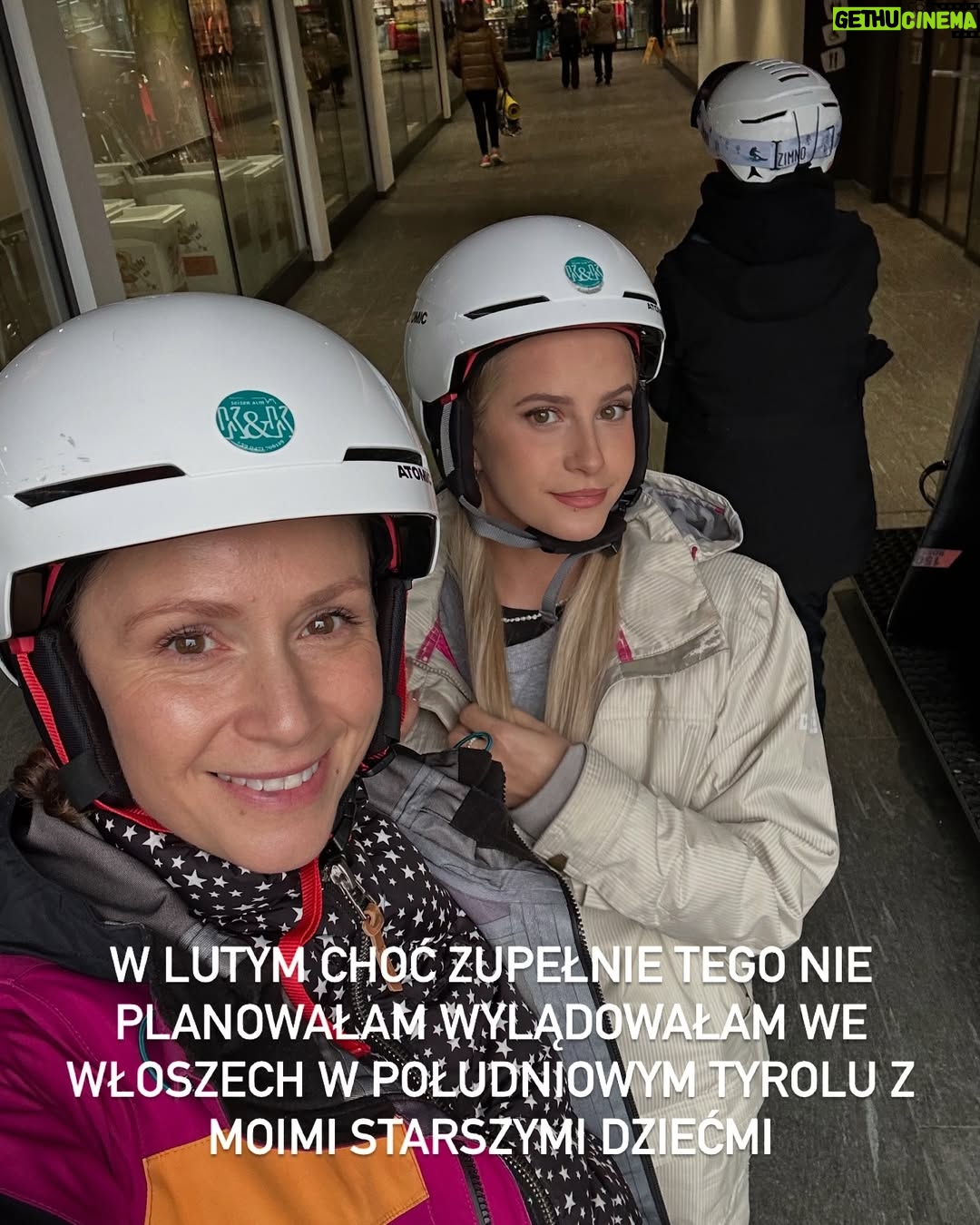 Monika Mrozowska - 1.5K Likes - Nie wszytko musi wychodzić ;) Nie zawsze trzeba planować ;) Nie dajcie się przygnieść ciężarowi NOWOROCZNYCH POSTANOWIEŃ 😉 Będzie dobrze ! Zobaczycie ! Nawet jeśli 1.01 nie zaczniecie odhaczać punktów z listy … 
Niech Wam się szczęści kochani !