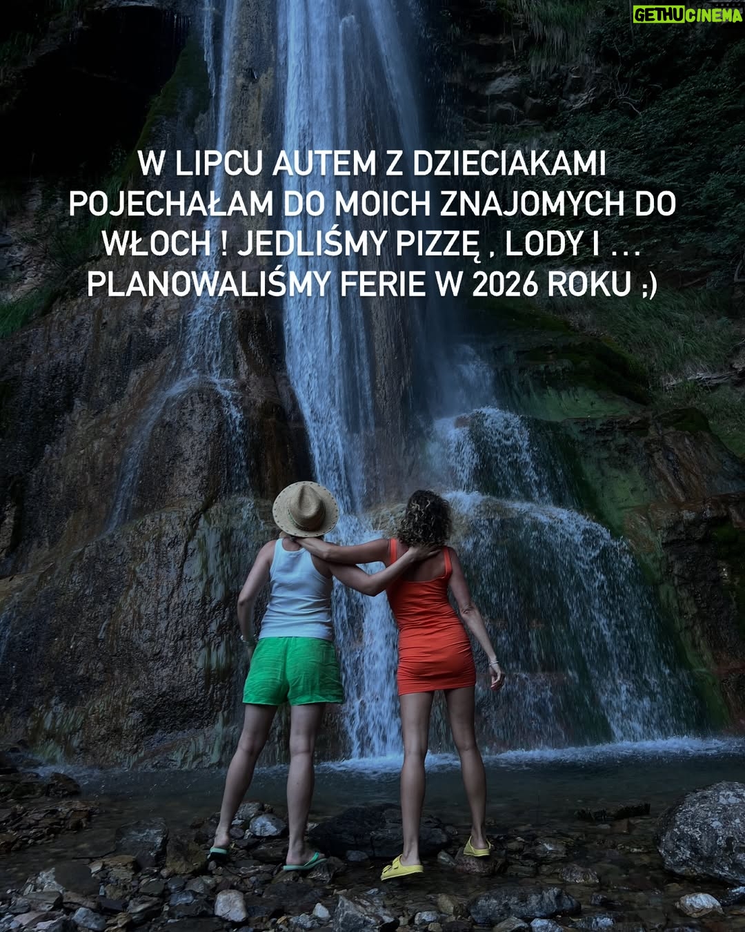 Monika Mrozowska - 1.5K Likes - Nie wszytko musi wychodzić ;) Nie zawsze trzeba planować ;) Nie dajcie się przygnieść ciężarowi NOWOROCZNYCH POSTANOWIEŃ 😉 Będzie dobrze ! Zobaczycie ! Nawet jeśli 1.01 nie zaczniecie odhaczać punktów z listy … 
Niech Wam się szczęści kochani !