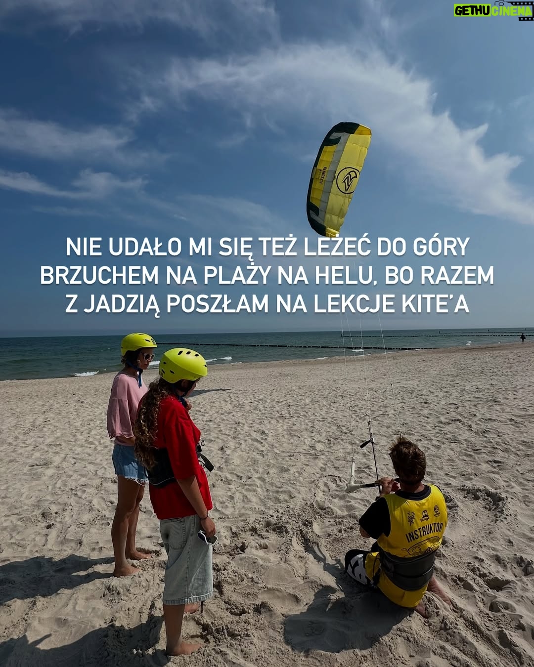 Monika Mrozowska - 1.5K Likes - Nie wszytko musi wychodzić ;) Nie zawsze trzeba planować ;) Nie dajcie się przygnieść ciężarowi NOWOROCZNYCH POSTANOWIEŃ 😉 Będzie dobrze ! Zobaczycie ! Nawet jeśli 1.01 nie zaczniecie odhaczać punktów z listy … 
Niech Wam się szczęści kochani !