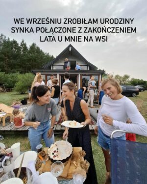 Monika Mrozowska Instagram - Nie wszytko musi wychodzić ;) Nie zawsze trzeba planować ;) Nie dajcie się przygnieść ciężarowi NOWOROCZNYCH POSTANOWIEŃ 😉 Będzie dobrze ! Zobaczycie ! Nawet jeśli 1.01 nie zaczniecie odhaczać punktów z listy … 
Niech Wam się szczęści kochani !