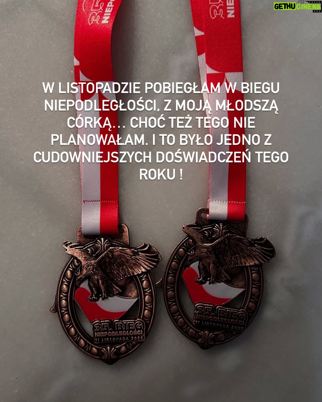 Monika Mrozowska - 1.5K Likes - Nie wszytko musi wychodzić ;) Nie zawsze trzeba planować ;) Nie dajcie się przygnieść ciężarowi NOWOROCZNYCH POSTANOWIEŃ 😉 Będzie dobrze ! Zobaczycie ! Nawet jeśli 1.01 nie zaczniecie odhaczać punktów z listy … 
Niech Wam się szczęści kochani !