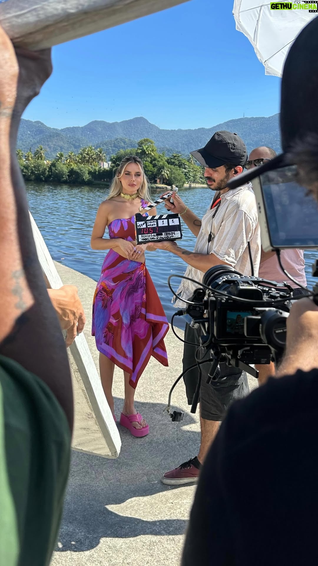 Monique Alfradique - 8.2K Likes - Making of @beachlifebr no @universalplusbr 
@enowbrasil ✨🌊☀️

realização: @popcon.tv