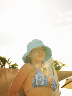 Monique Alfradique Instagram - Soleil, sel, silence 🐚
