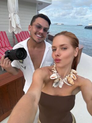 Monique Alfradique Instagram - cheers to 2026 ✨🙏🤍