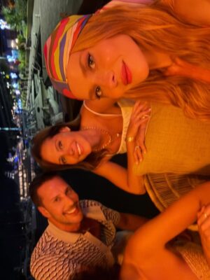 Monique Alfradique Instagram - cheers to 2026 ✨🙏🤍