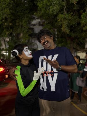 Monisha Blessy Instagram - தூரம் நின்று யோசித்தால்
குட்டை கூட ஆழம்தான்
நீ உள்ளே சென்று நேசித்தால்
அக்கடலும் உந்தன் தோழன்தான் 🤍 

With @mimegopi_off Annaw🤩✨

Thanks to GOD:)