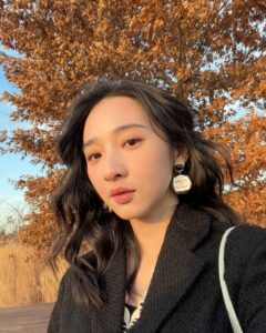 Actress Moon Lee HD Photos and Wallpapers December 2025