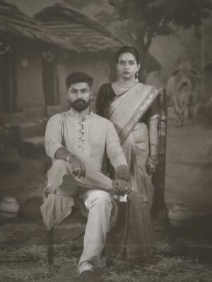 Moulya Instagram - This was my dream to recreate
Concept by @moulya_offl “Back in those days, even standing next to your husband for a photo felt like a bold move. Love was quiet, respect was loud, and emotions were captured in glances — not poses. Our vintage shoot brings back that timeless charm, where simplicity told the most beautiful stories.”
Comment ur opinion 😍
Tq for this photography🙌🏼❤️ @chidu.ln_portraits