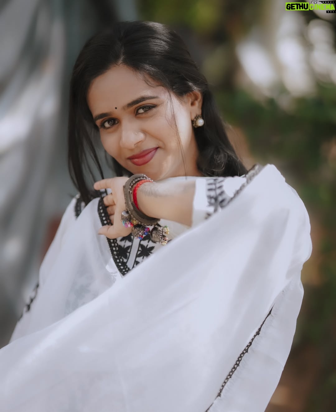 Moulya - 88.6K Likes - Us❤️🧿🧿
My beautiful kurtha set is from ❤️❤️@rayaru.co
Captured by @naveenvcphotography