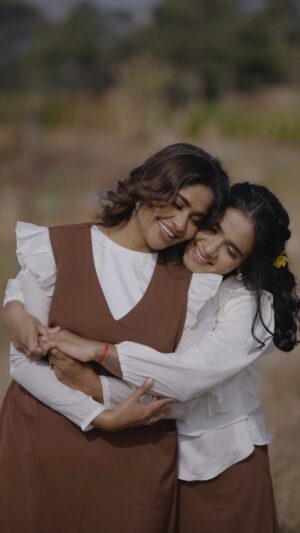 Moulya Instagram - Sil means a backup❤️❤️
@amruthaabishek 

Our costume 
By @classy_renthouse 
@classy.designerhouse 

Mua 
@makeoverby_sridhar_official 

Place 
@vintage_farms4007 

Videography
By @naveenvcphotography
