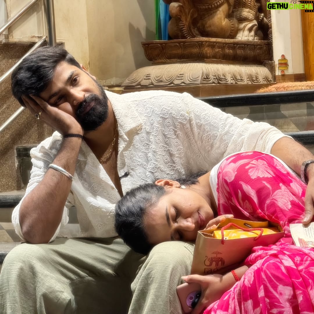 Moulya - 54.3K Likes - Happy pictures ❤️🧿
@pratheekpro