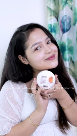 Moumita Tiya Mukherjee Instagram - Unlock the secret to silky-smooth skin with Lakme Peach Milk! Enriched with Vitamin
E serum, it hydrates deeply, leaving your skin soft and supple. Say goodbye to flaky textures
and hello to a radiant glow. Choose nourishment that truly cares for your skin!
#ad #moisturiser #facecreme #creme #facemoisturiser #moisturizer